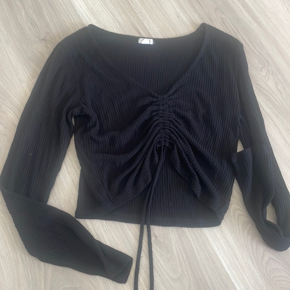 Garage black cropped top